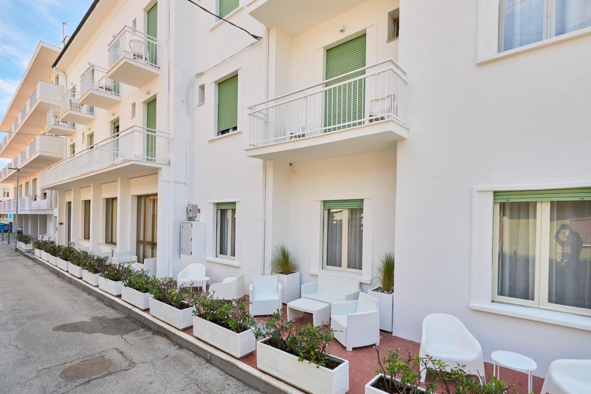 Hotel Jolanda Bellaria-Igea Marina Exterior photo